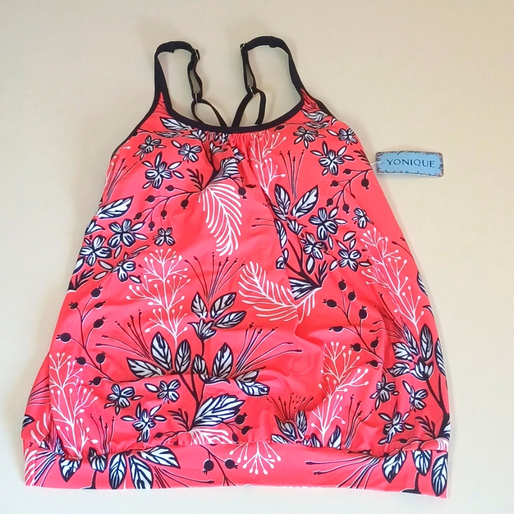 Swim Top NWT top Large, built in bra womens